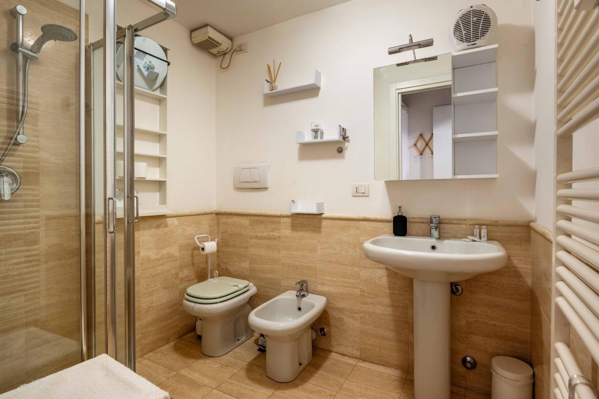 One Bedroom Apartment With Terrace Near Duomo Milano Esterno foto