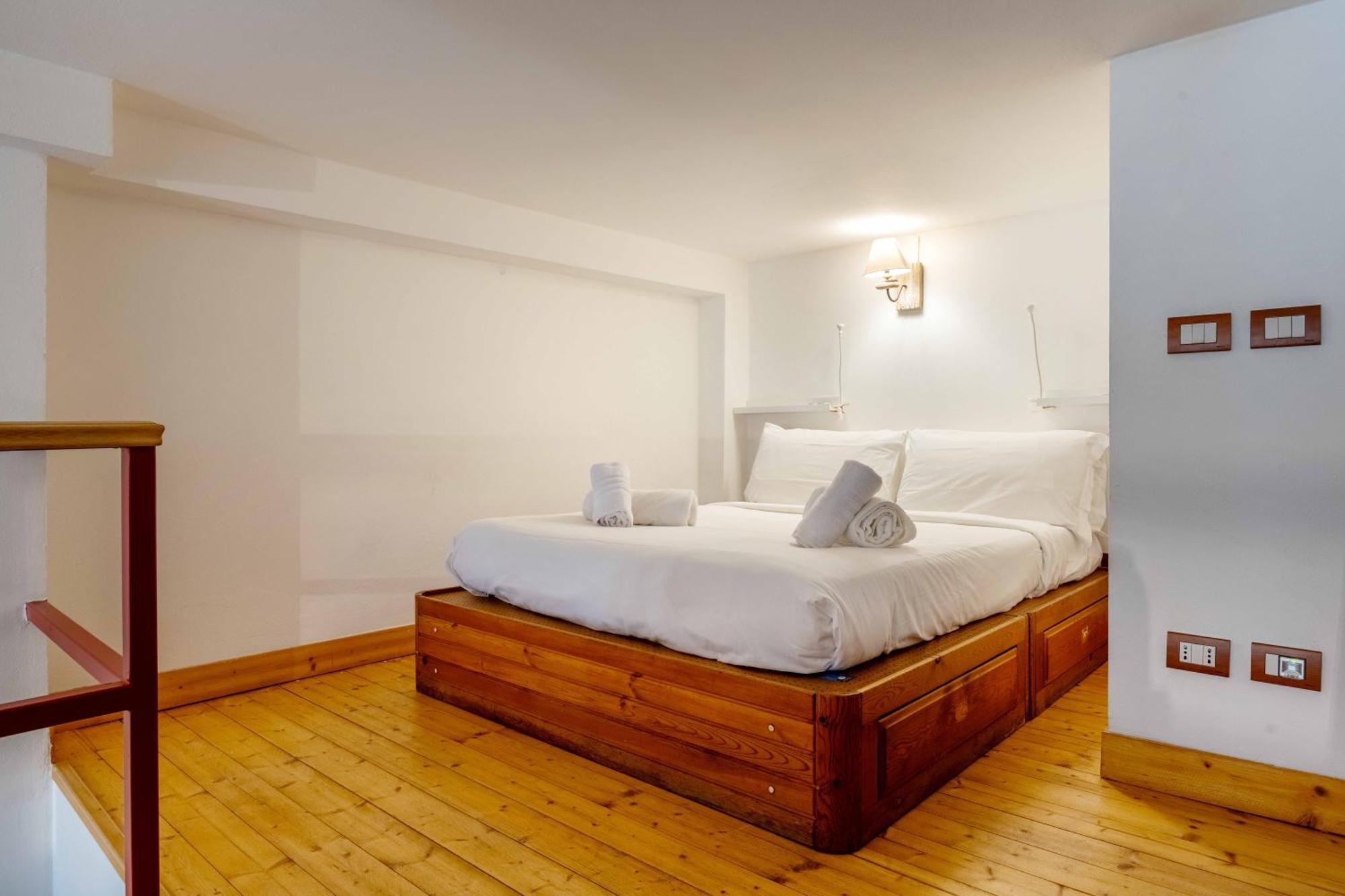 One Bedroom Apartment With Terrace Near Duomo Milano Esterno foto