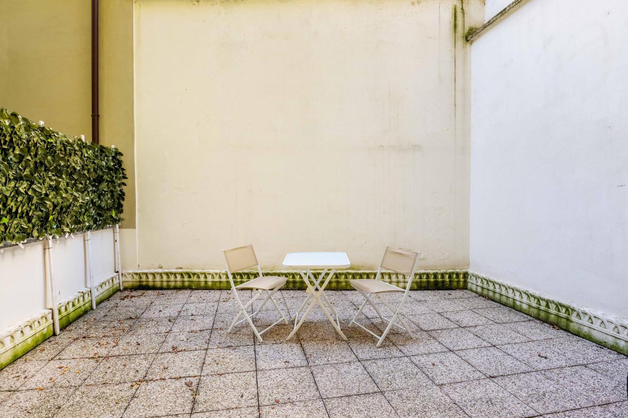 One Bedroom Apartment With Terrace Near Duomo Milano Esterno foto